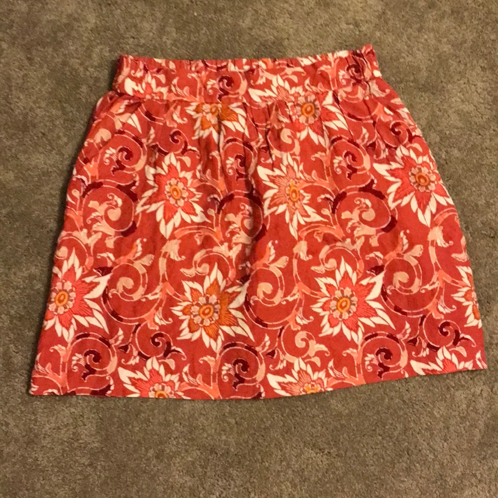 Loft skirt with pockets